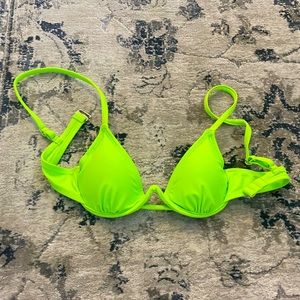 Women’s wired bikini top